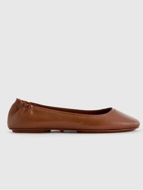 Quince Italian Leather On-The-Go Ballet Flat